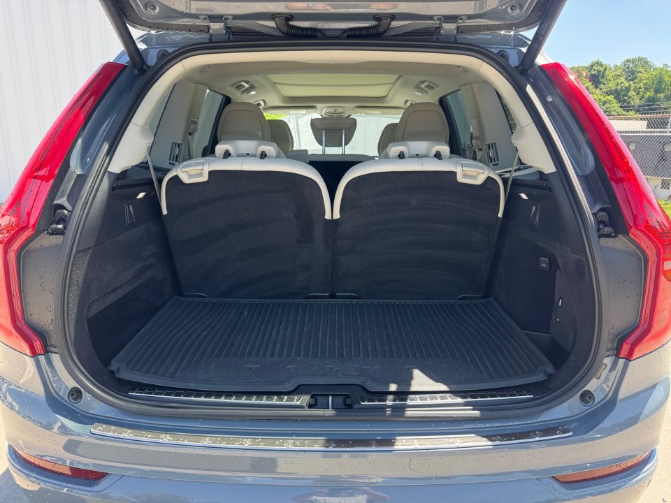 Used 2023 Volvo XC90 B6 Core w/ Protection Package Premier AWD/4WD image 15