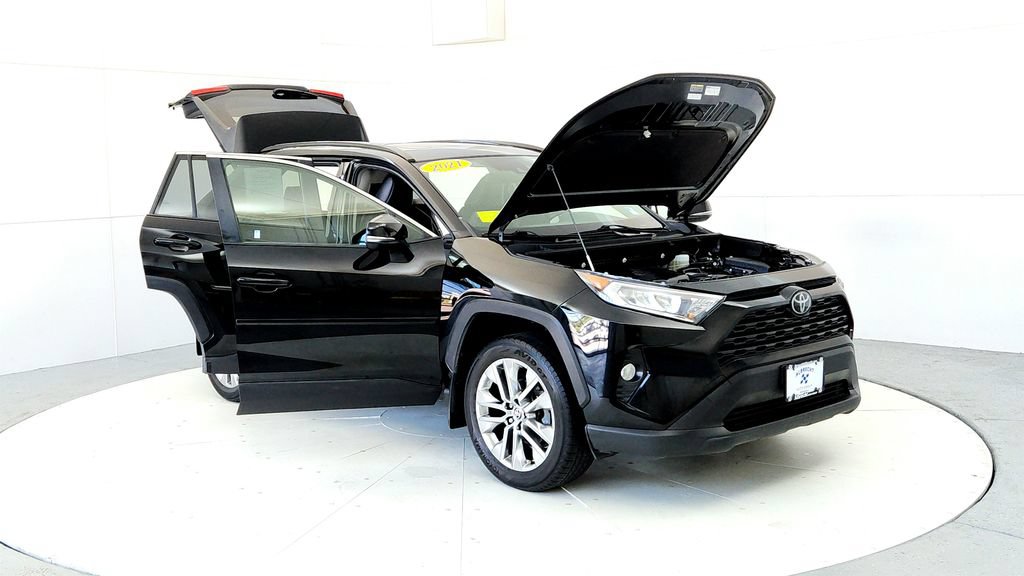 Used 2021 Toyota RAV4 XLE Premium AWD/4WD image 12