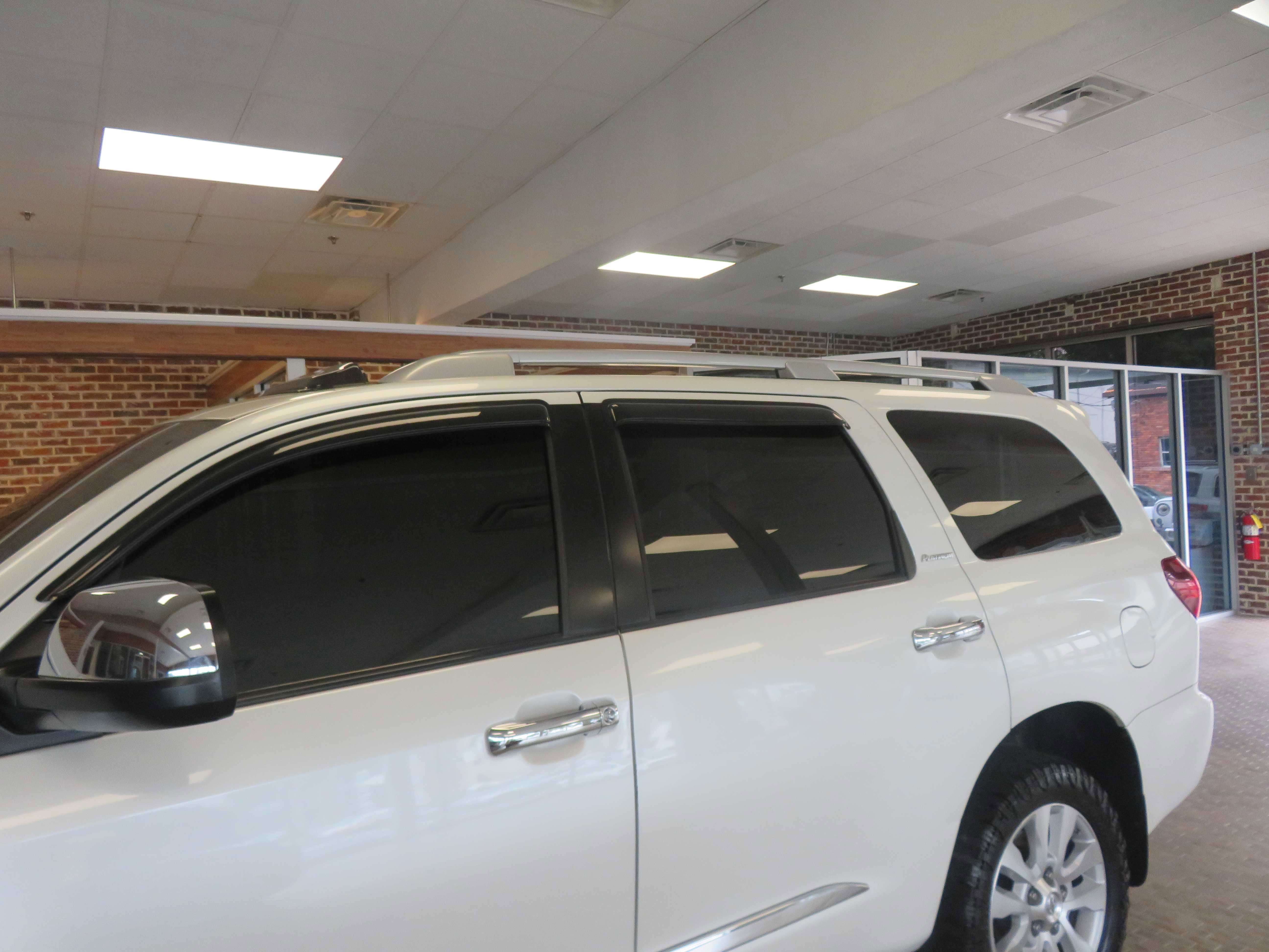 Used 2018 Toyota Sequoia Platinum AWD/4WD image 92