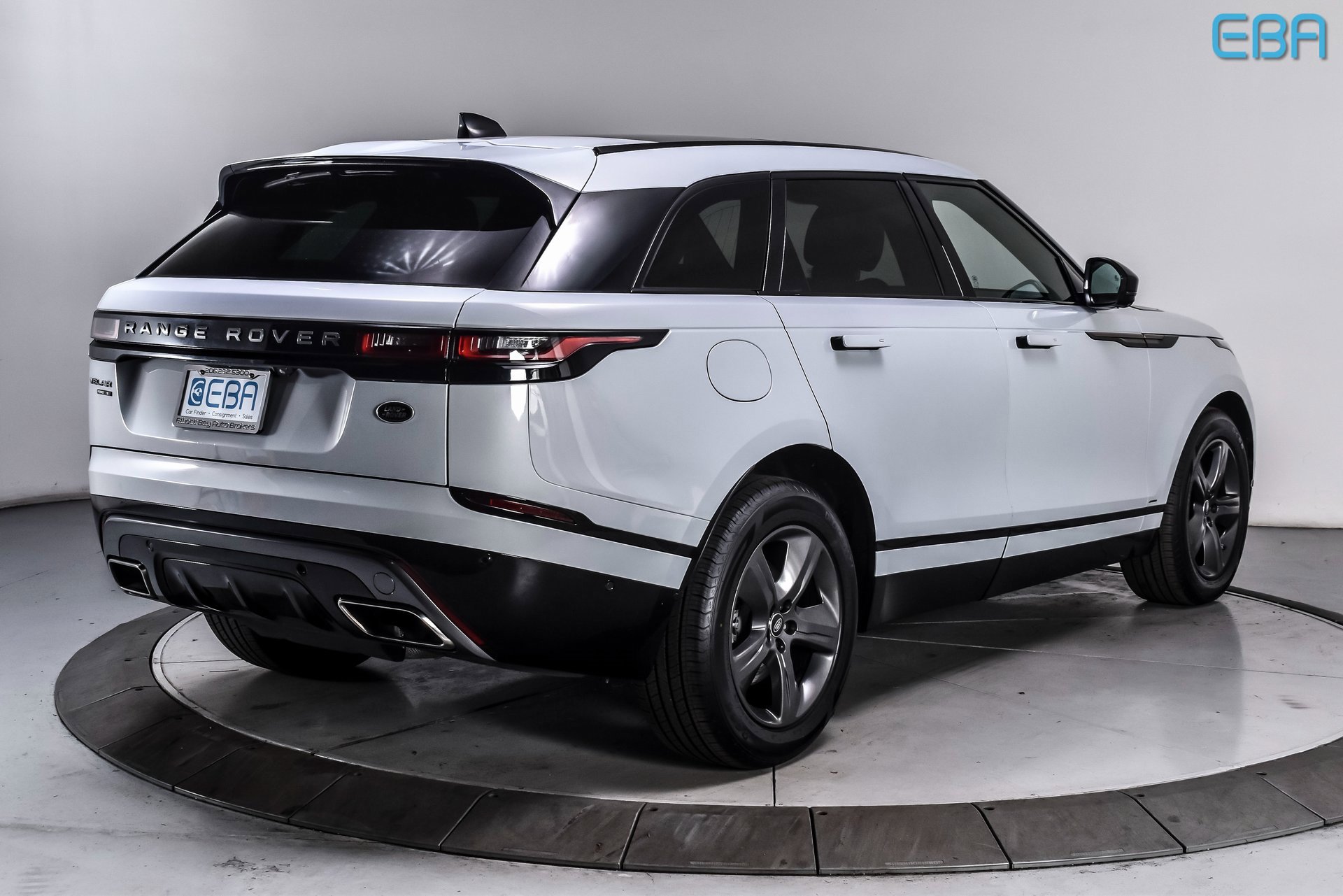 Used 2021 Land Rover Range Rover Velar R-Dynamic S image 6