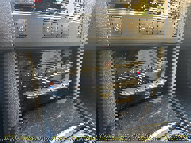 Used 2011 Mercedes-Benz E 350 Sedan image 26