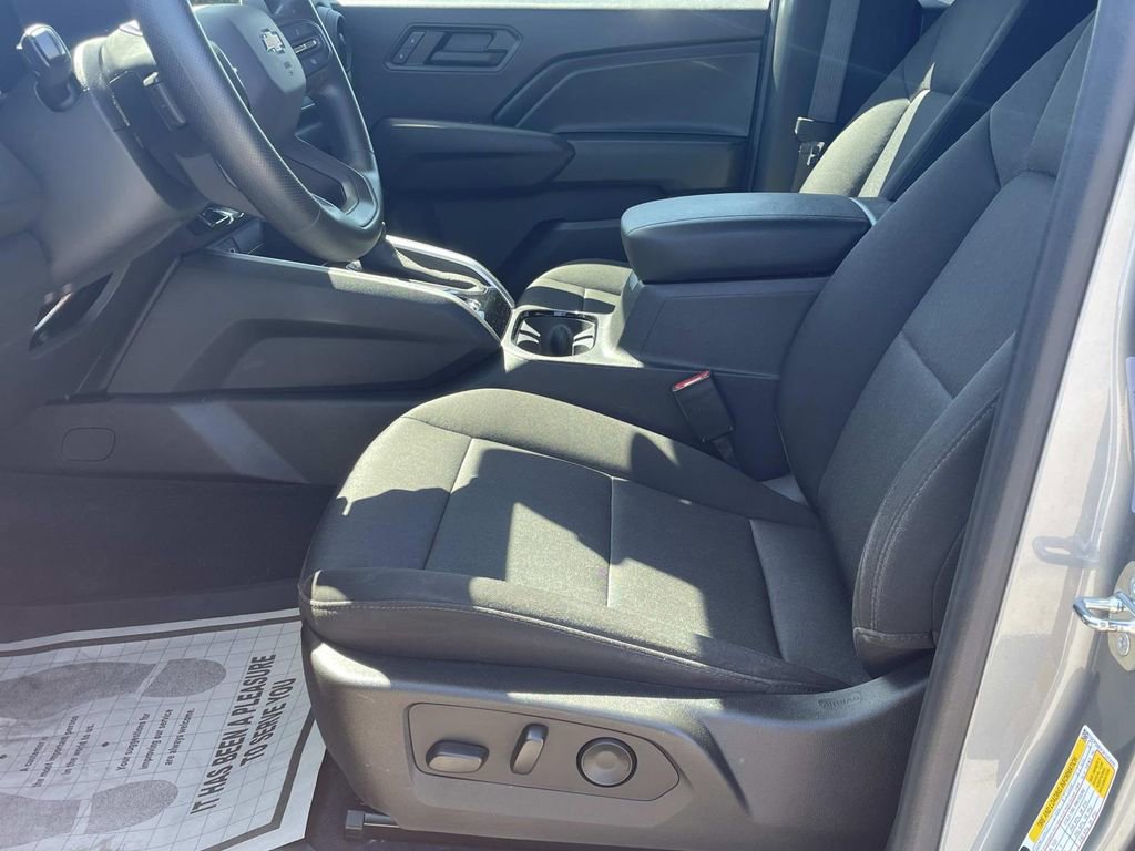 Used 2023 Chevrolet Colorado W/T w/ WT Convenience Package II RWD image 17