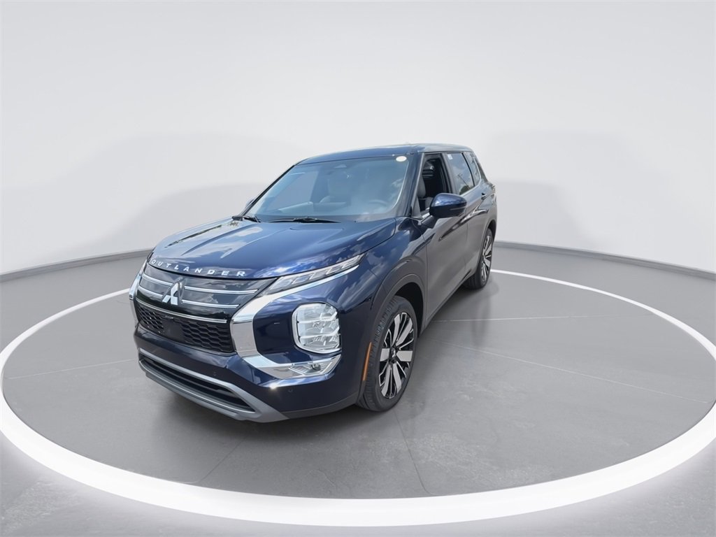 New 2025 Mitsubishi Outlander SE image 4