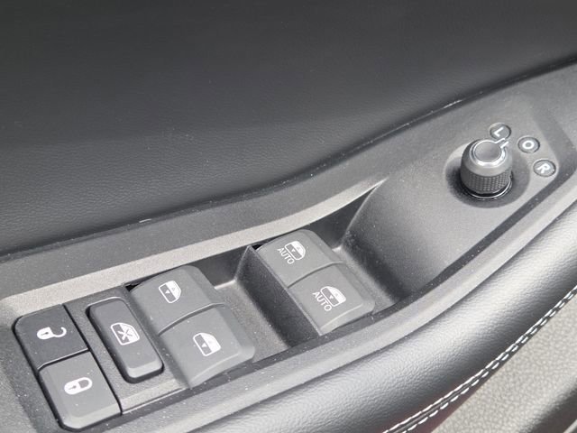 Used 2024 Jeep Grand Cherokee Altitude AWD/4WD image 31