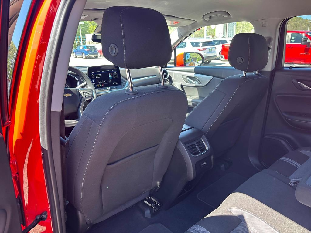 Used 2025 Chevrolet Blazer LT AWD/4WD image 23