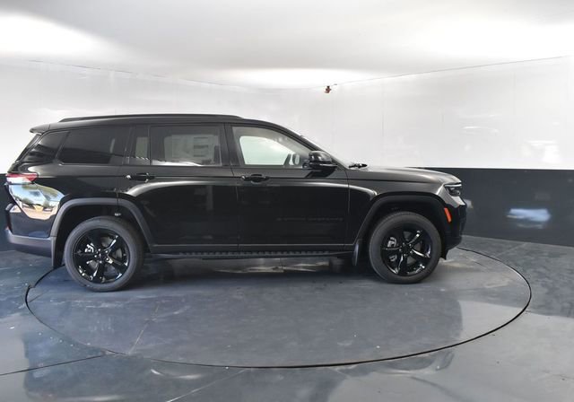 New 2025 Jeep Grand Cherokee L Altitude image 11