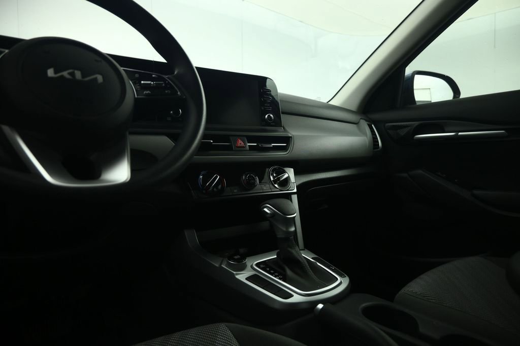 Certified 2026 Kia Seltos LX FWD image 52