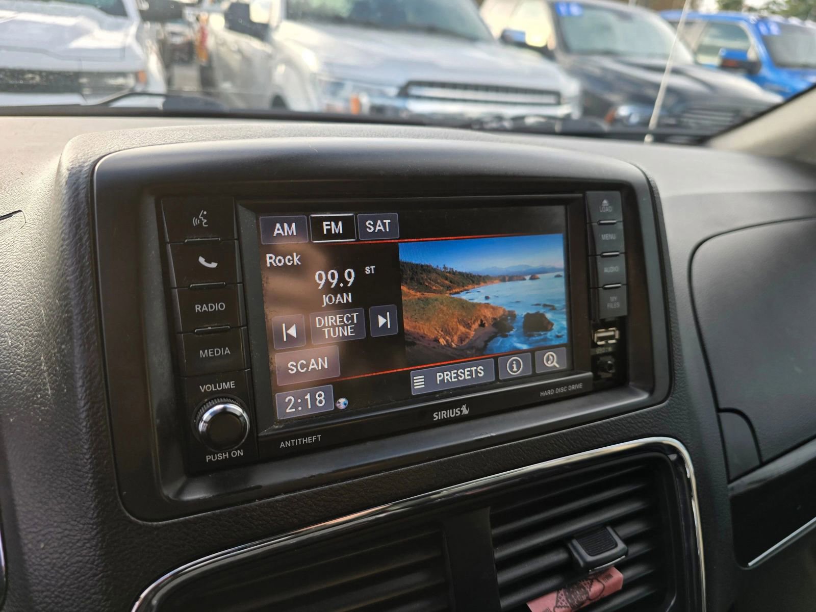 Used 2019 Dodge Grand Caravan SXT FWD image 20