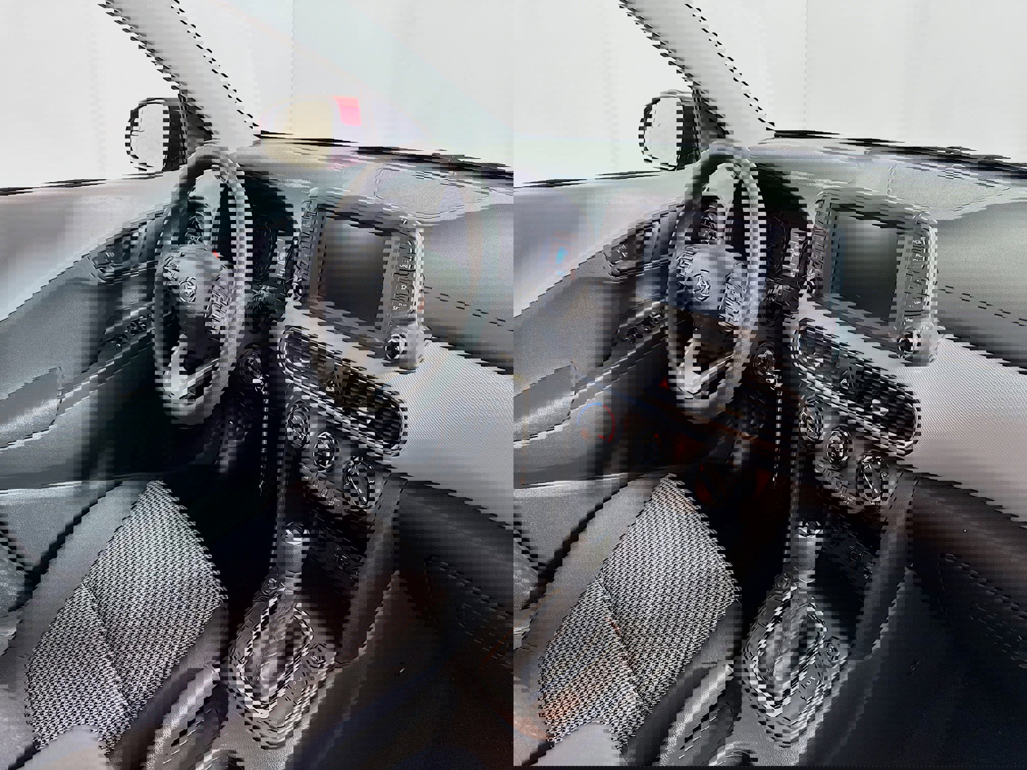 Used 2021 Hyundai Kona SE image 27