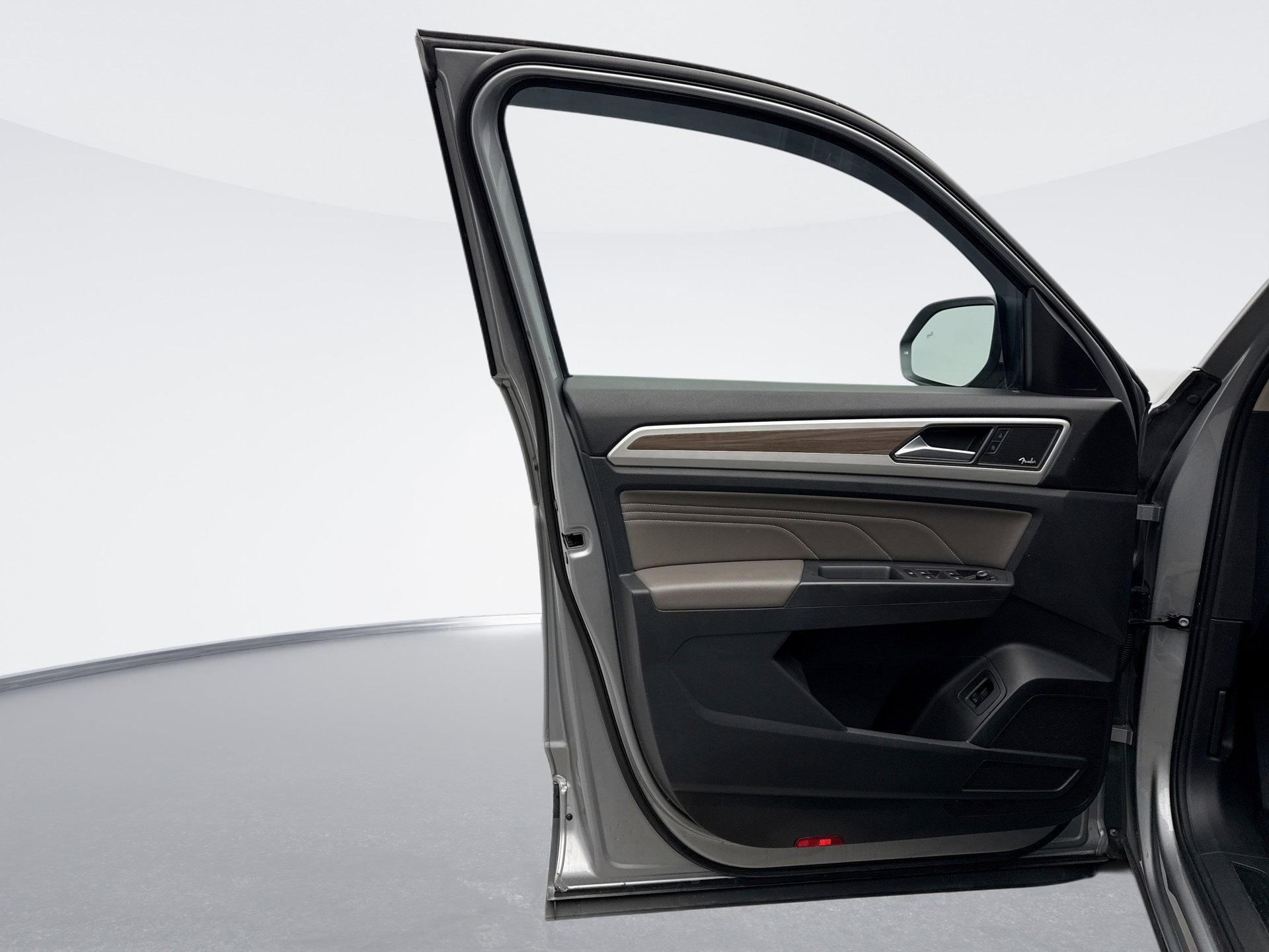 Used 2021 Volkswagen Atlas SEL Premium image 9