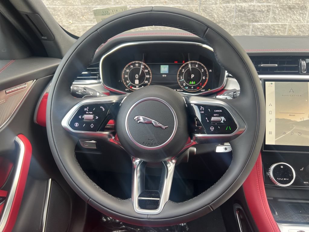 Used 2025 Jaguar F-PACE R-Dynamic S AWD/4WD image 21