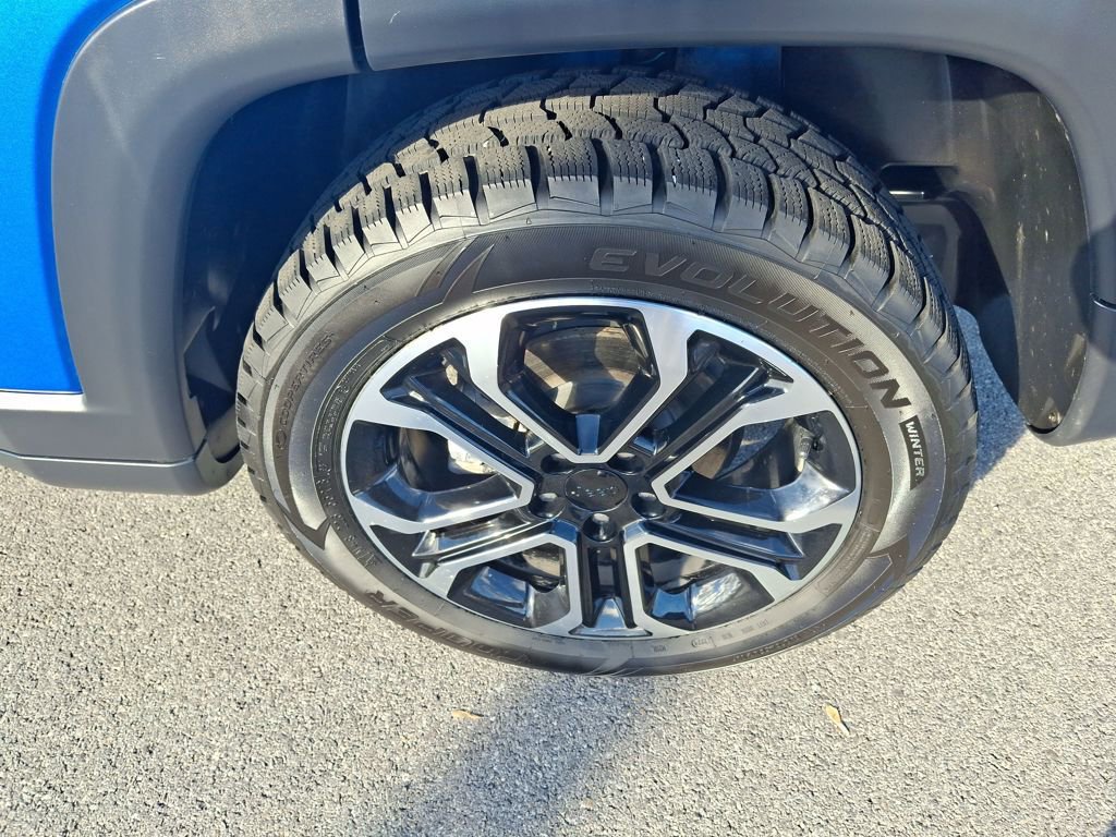 Used 2024 Jeep Compass Limited w/ Sun and Sound Group image 30