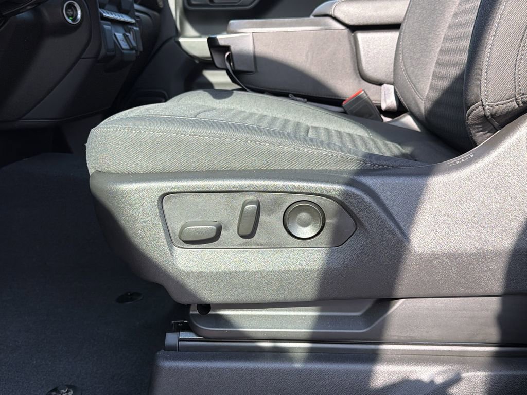 Used 2022 Chevrolet Silverado 1500 Custom AWD/4WD image 21