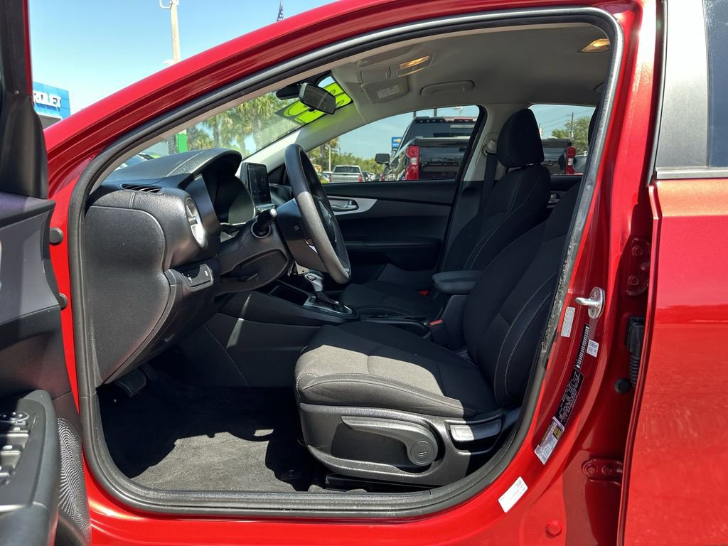 Used 2023 Kia Forte LXS FWD image 19