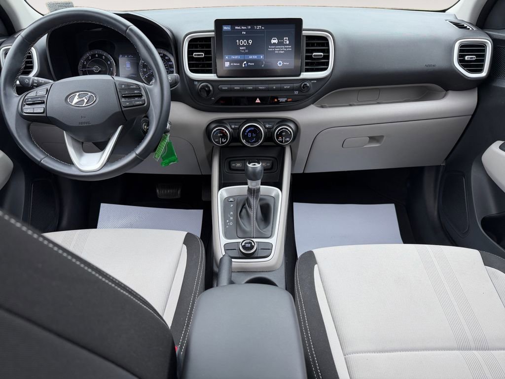 Certified 2022 Hyundai Venue SEL image 19