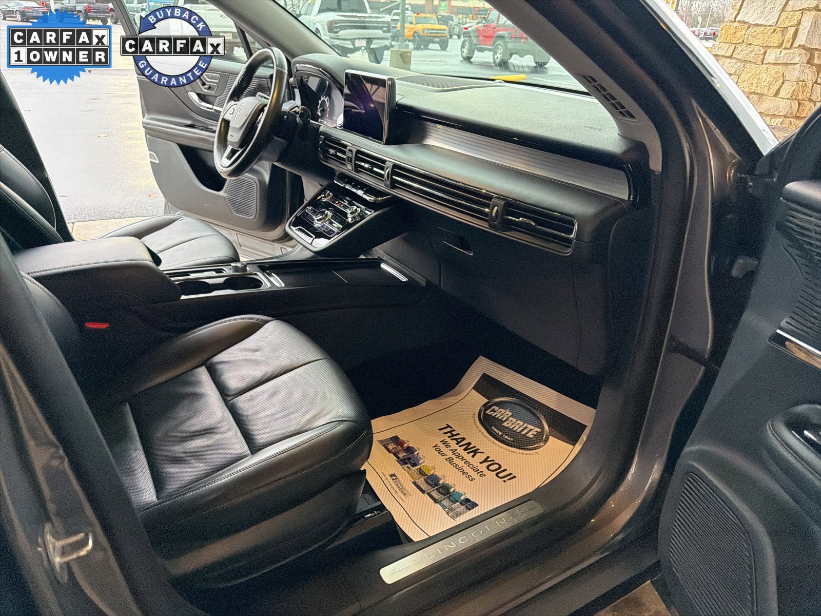 Used 2022 Lincoln Corsair AWD w/ Premium Package image 8