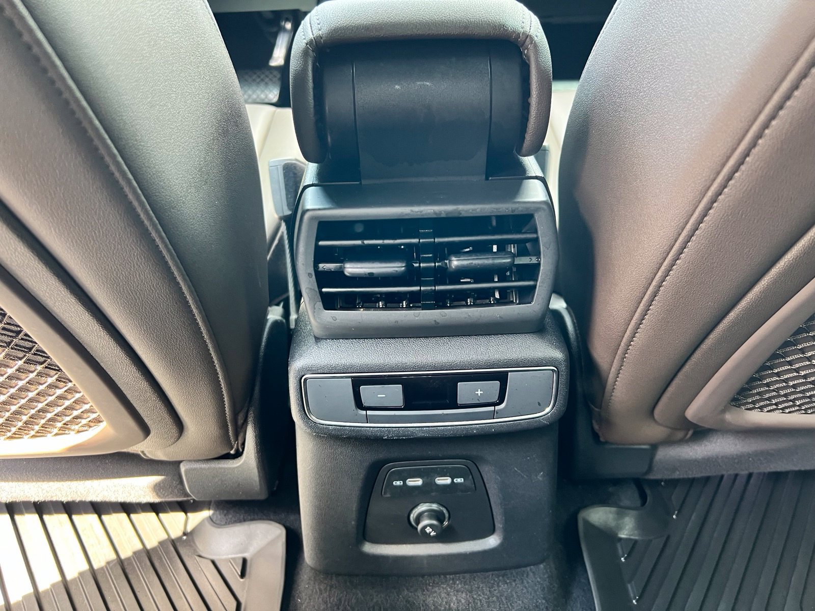 Used 2024 Audi Q4 e-tron Premium Plus RWD image 60