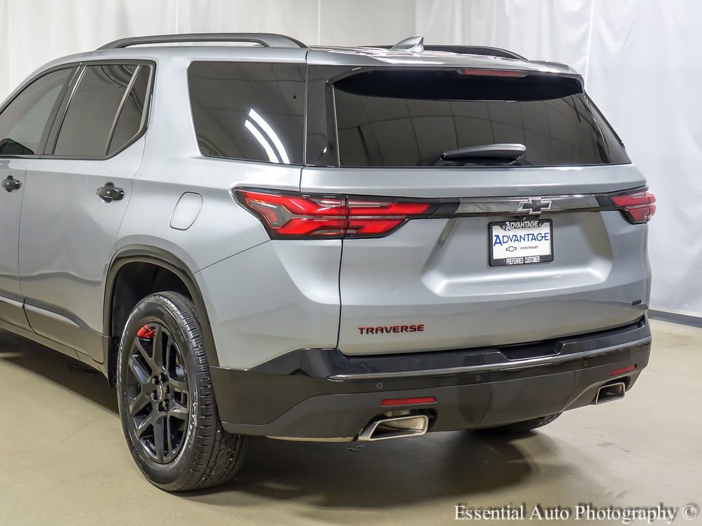 Used 2023 Chevrolet Traverse Premier w/ Redline Edition image 7