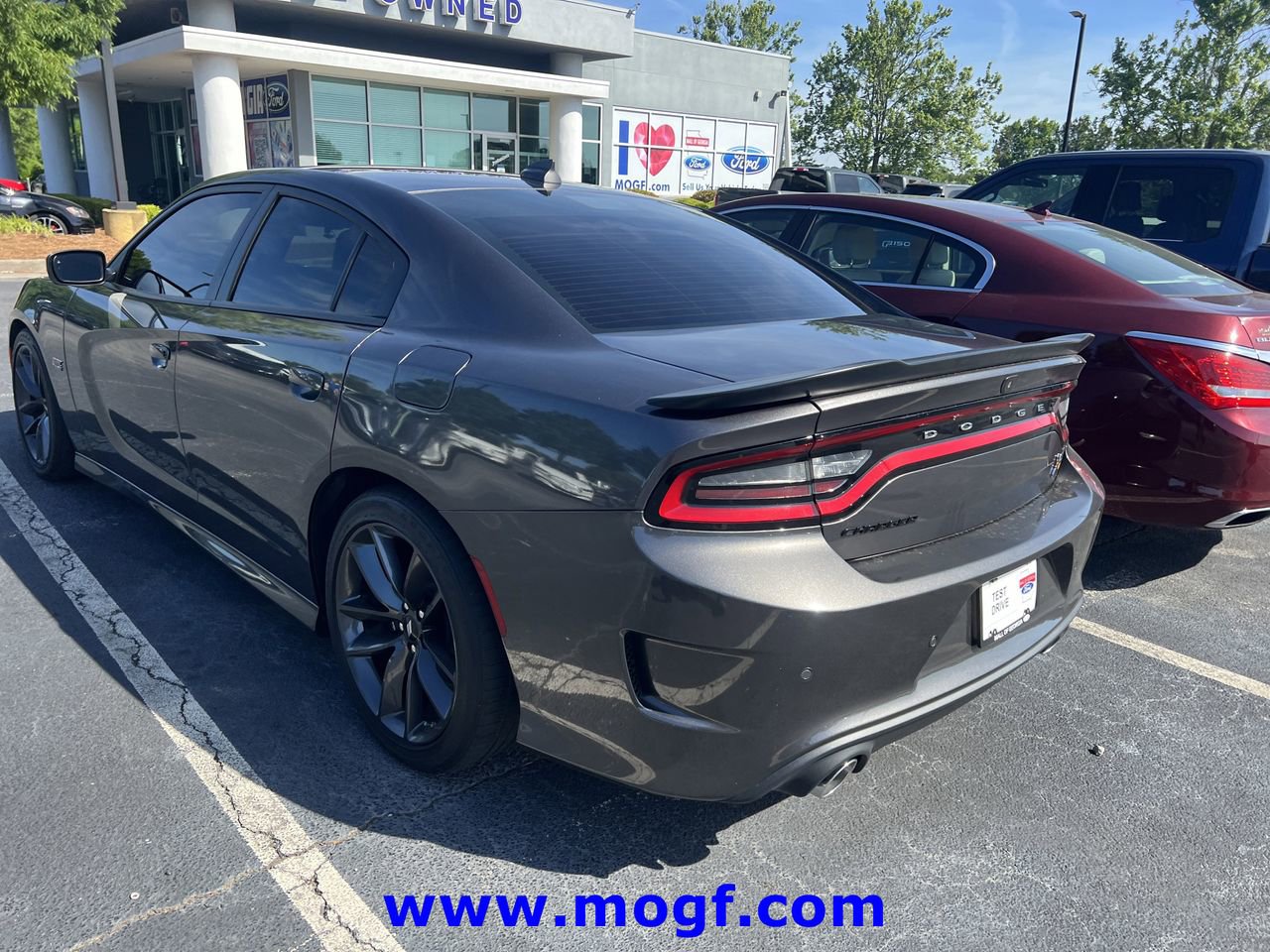 Used 2019 Dodge Charger Scat Pack w/ Plus Group RWD image 2