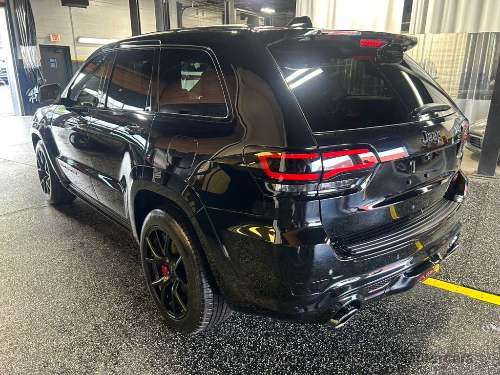Used 2018 Jeep Grand Cherokee SRT AWD/4WD image 5