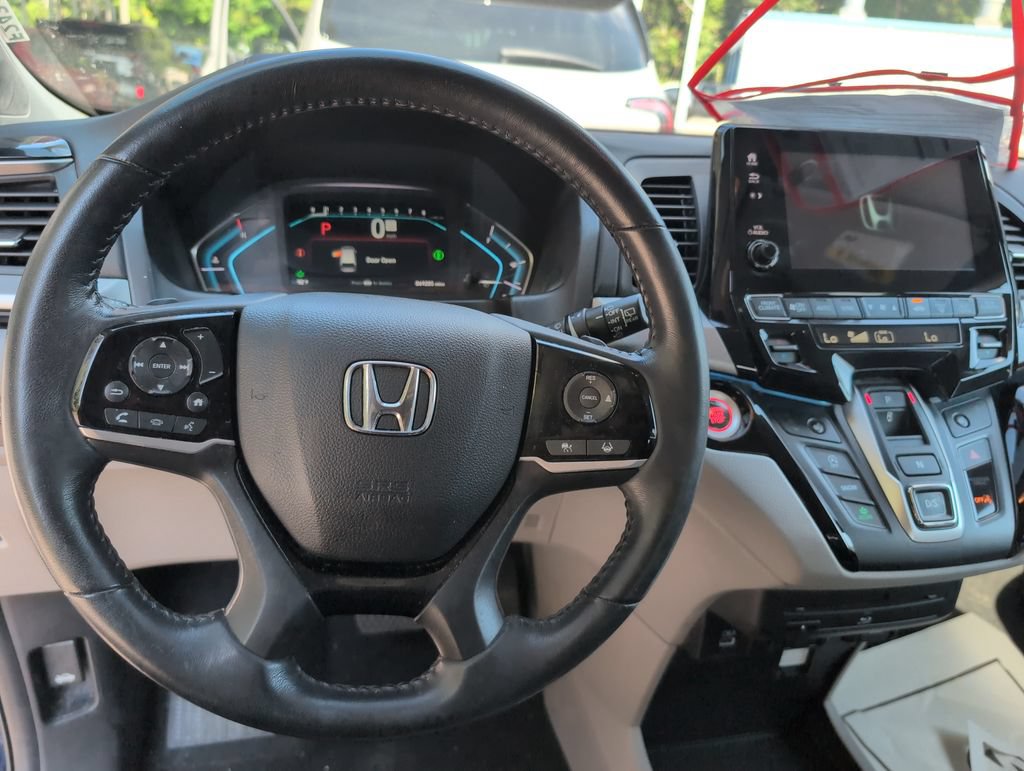 Used 2023 Honda Odyssey Touring image 12