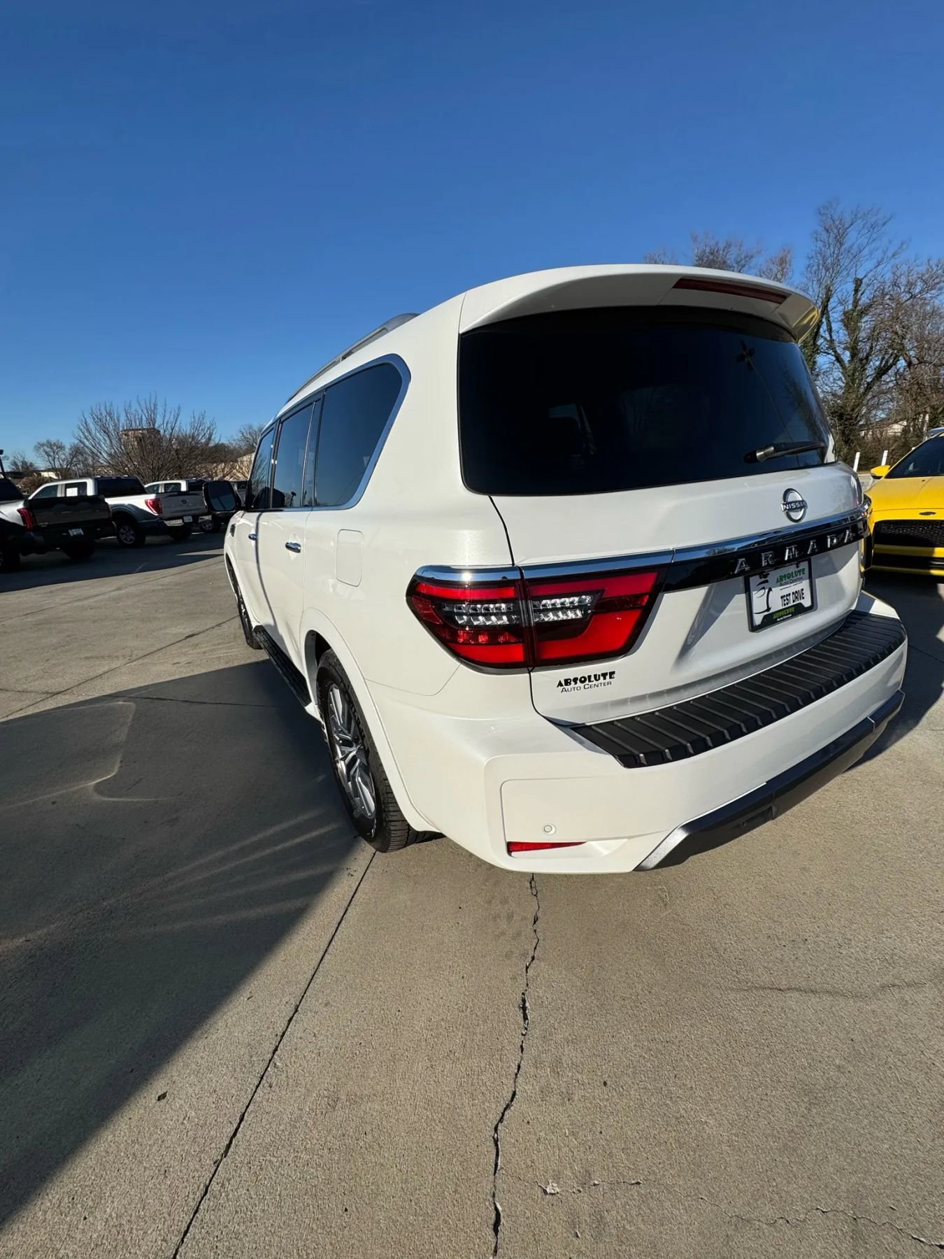 Used 2024 Nissan Armada SL w/ Captain's Chairs Package image 52