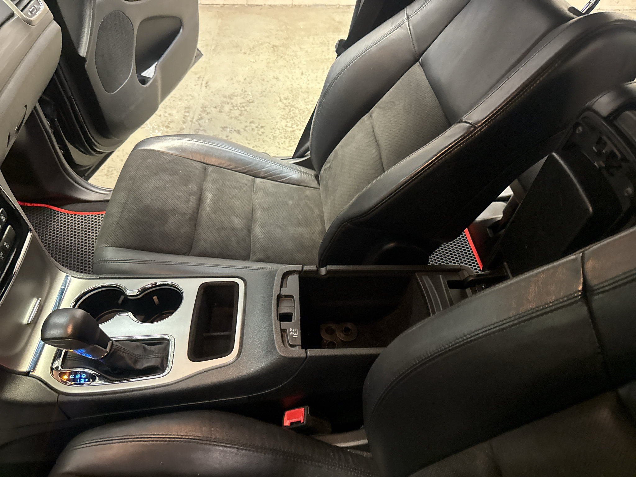 Used 2019 Jeep Grand Cherokee Altitude RWD image 20