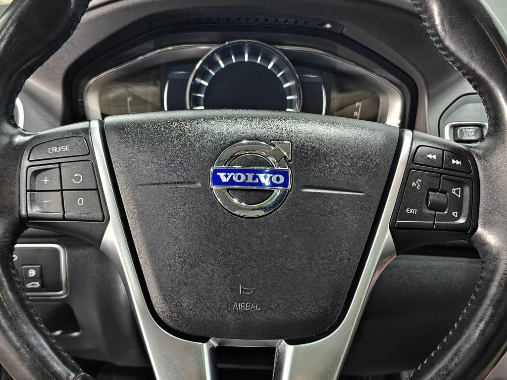 Used 2017 Volvo XC60 T5 Inscription w/ Preferred Option Package image 38