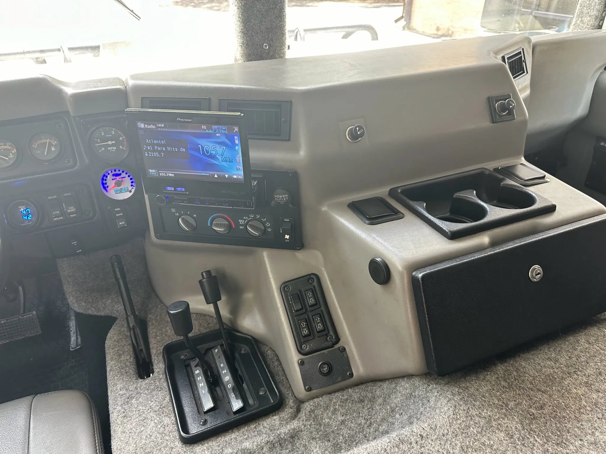 Used 1996 HUMMER H1 4-Door Wagon AWD/4WD image 18