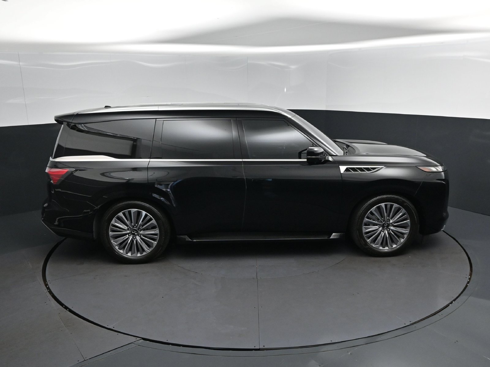 Certified 2025 INFINITI QX80 Luxe RWD image 35