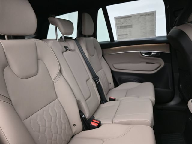 New 2026 Volvo XC90 T8 Plus w/ Protection Package Premier AWD/4WD image 35