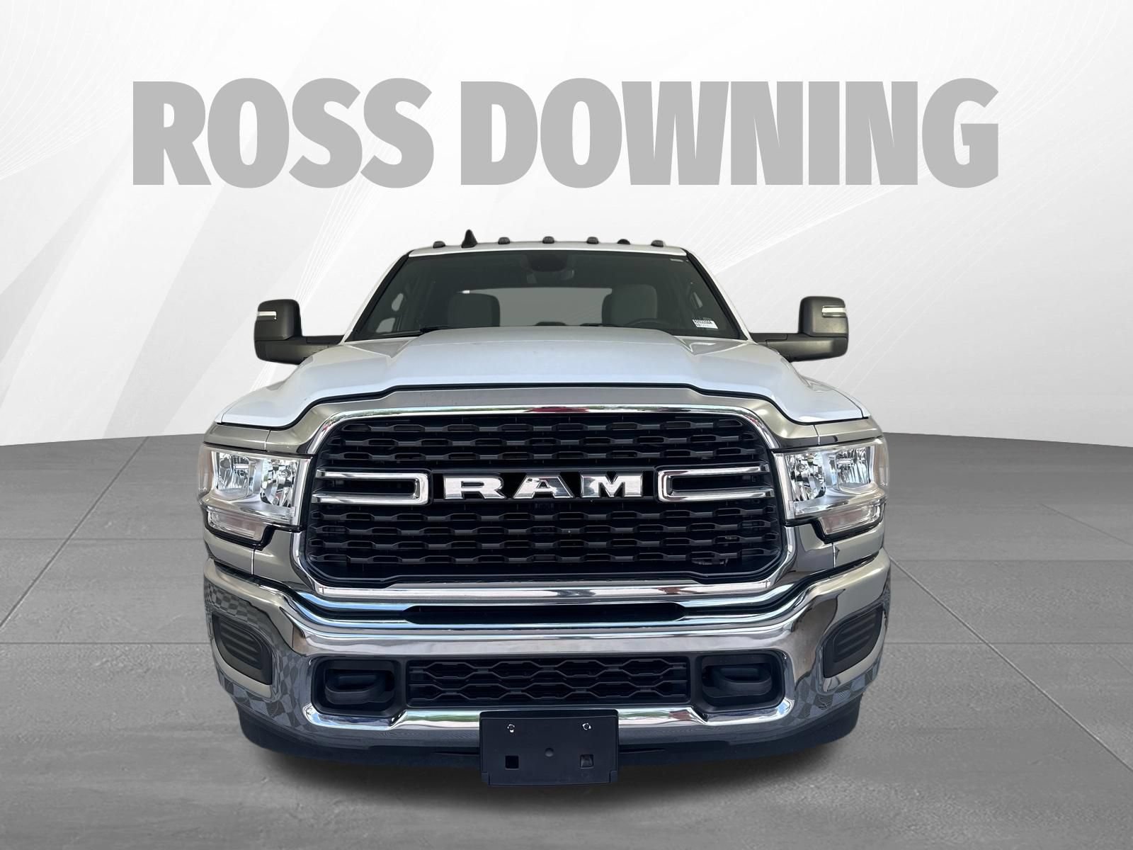 Used 2024 RAM 3500 SLT w/ Quick Order Package 2YG SLT AWD/4WD image 2