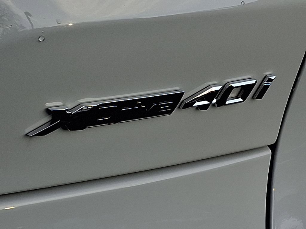 Used 2021 BMW X5 xDrive40i w/ Premium Package image 29