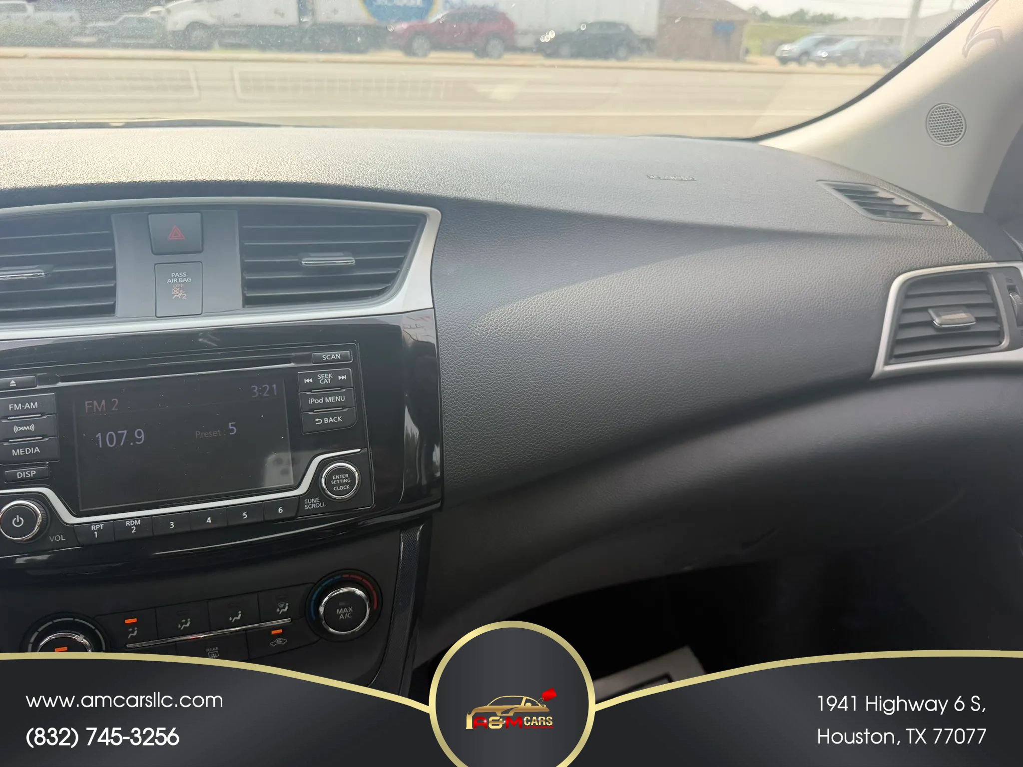 Used 2017 Nissan Sentra SR Turbo w/ SR Midnight Edition FWD image 14