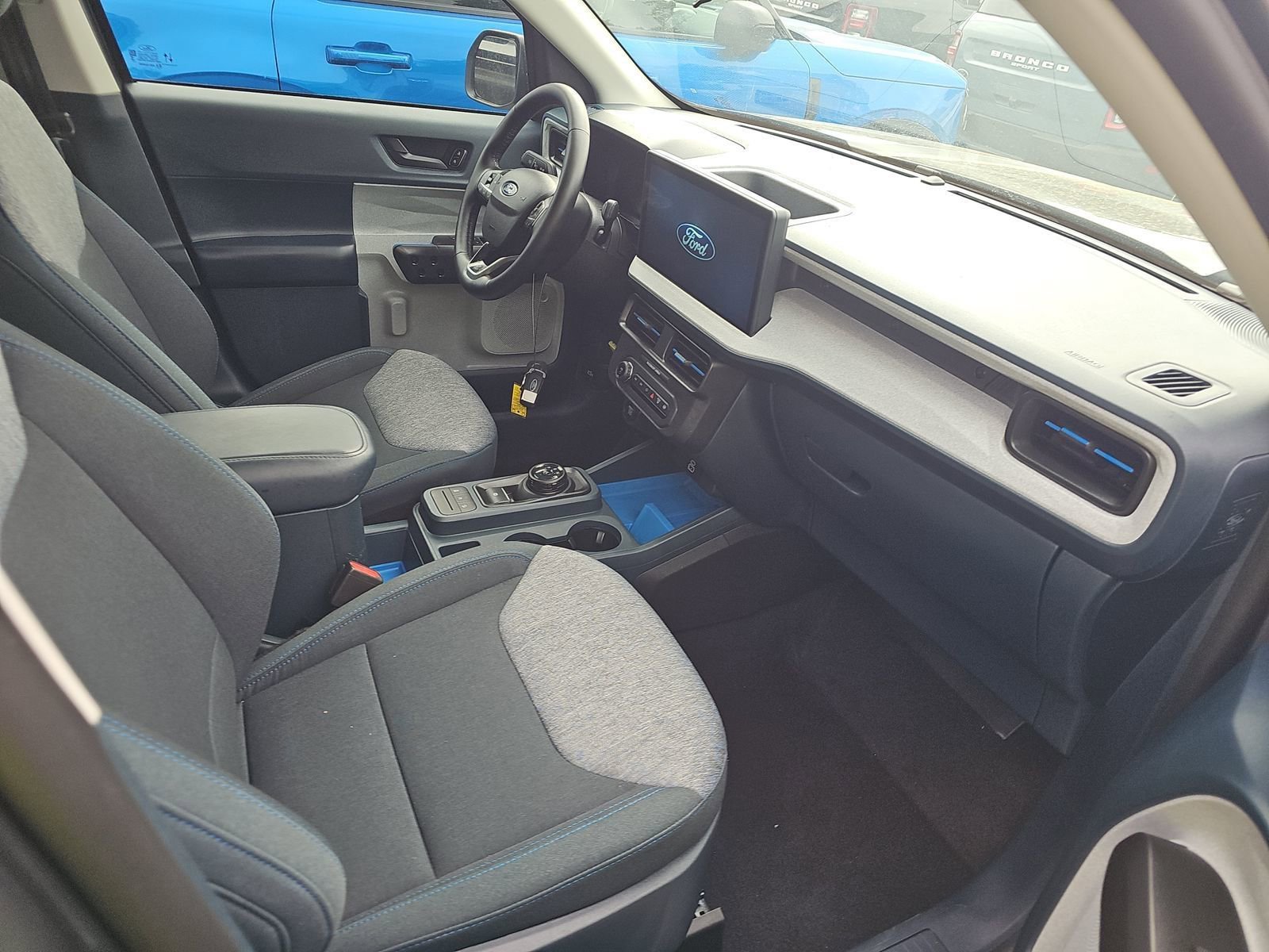 Used 2025 Ford Maverick XLT w/ XLT Luxury Package image 4