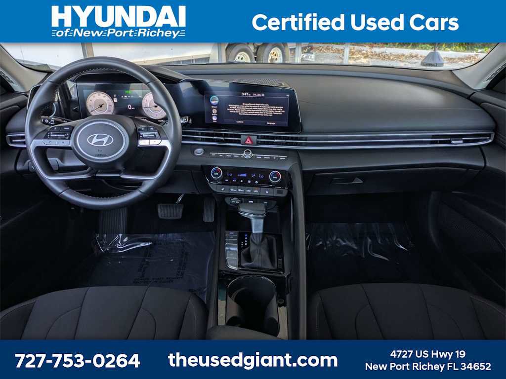 Certified 2025 Hyundai Elantra SEL image 15