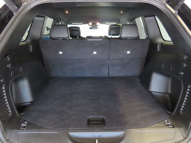 Used 2021 Jeep Grand Cherokee Laredo X RWD image 32