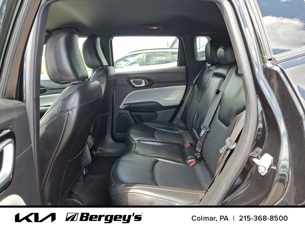 Used 2023 Jeep Compass Limited AWD/4WD image 12