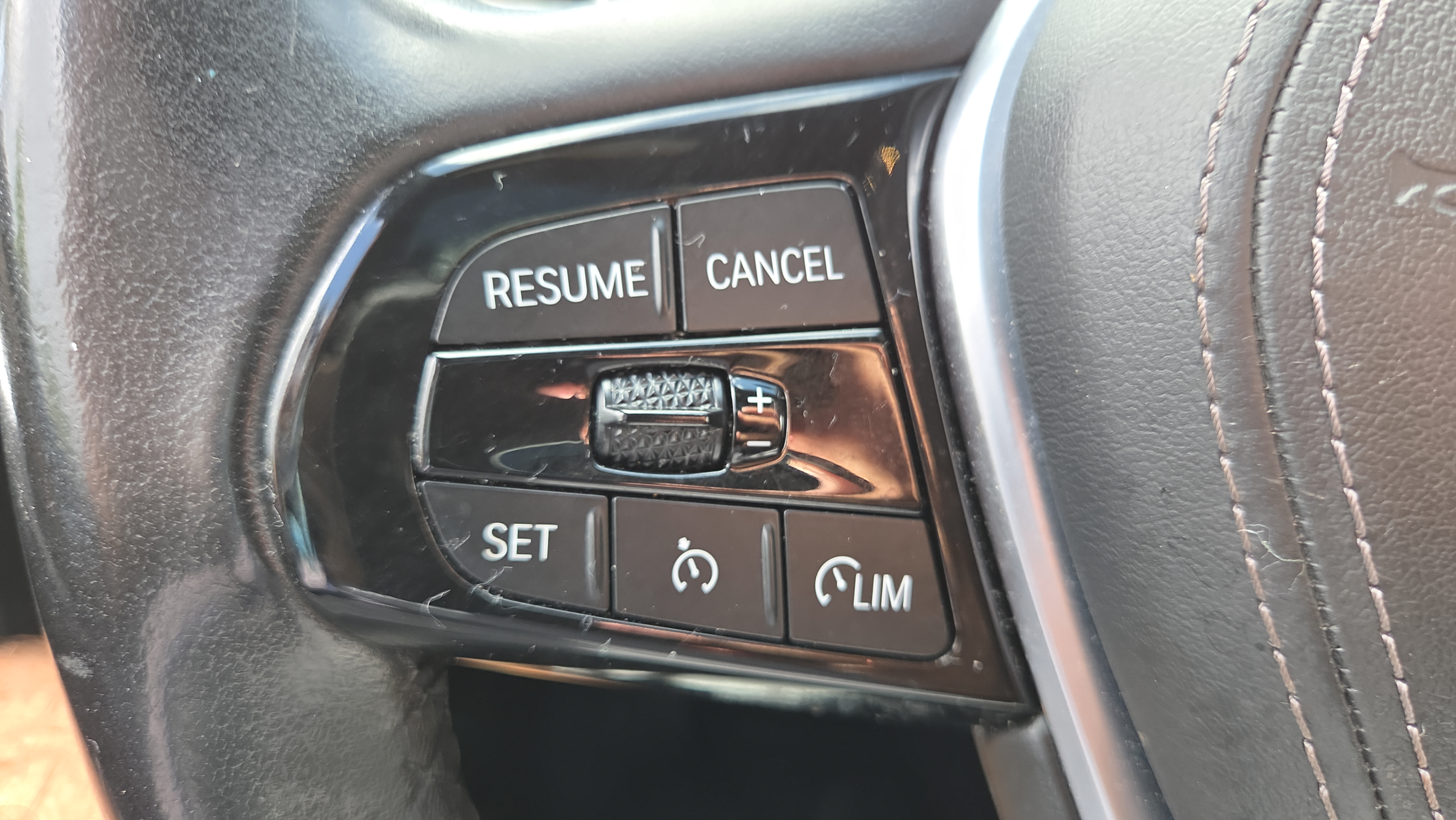 Used 2021 BMW 540i w/ Convenience Package RWD image 22