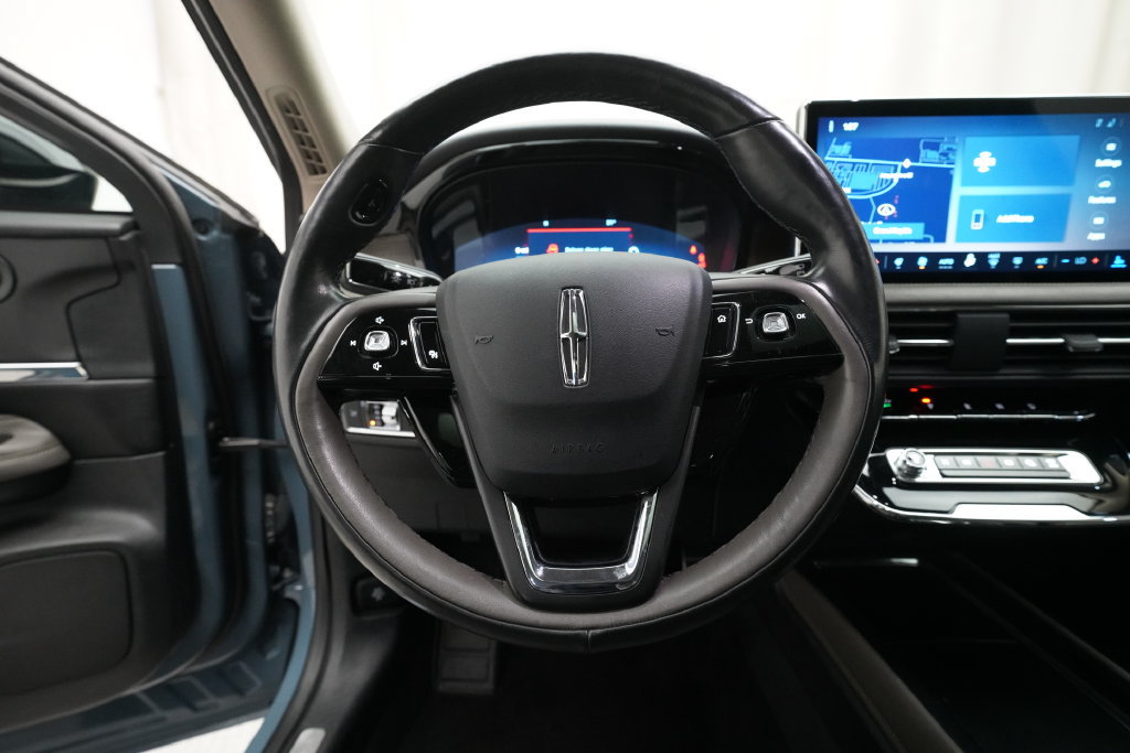 Used 2023 Lincoln Corsair Grand Touring w/ Equipment Group 302A AWD/4WD image 4