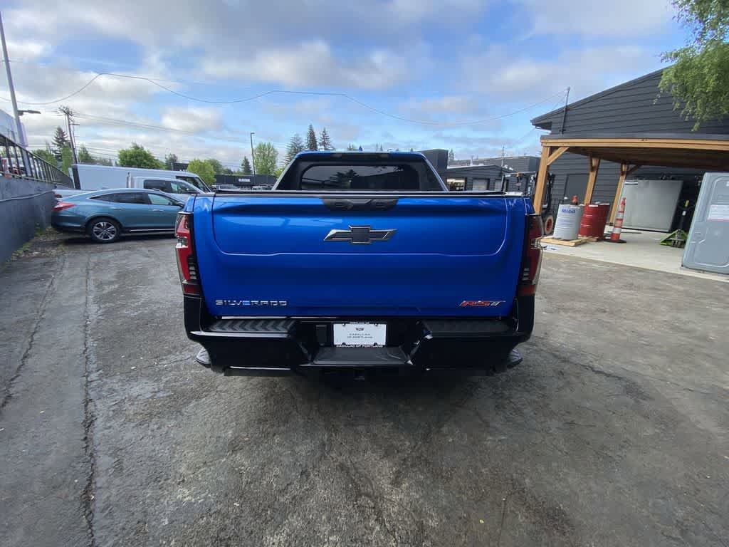 Used 2025 Chevrolet Silverado EV RST AWD/4WD image 5