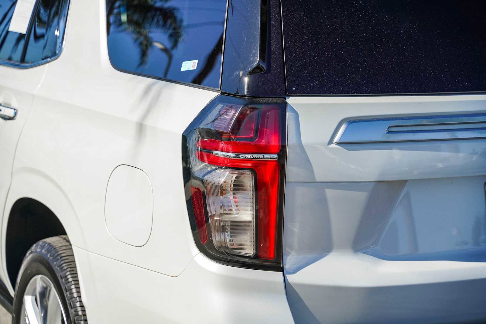 Used 2021 Chevrolet Tahoe High Country w/ Premium Package image 7