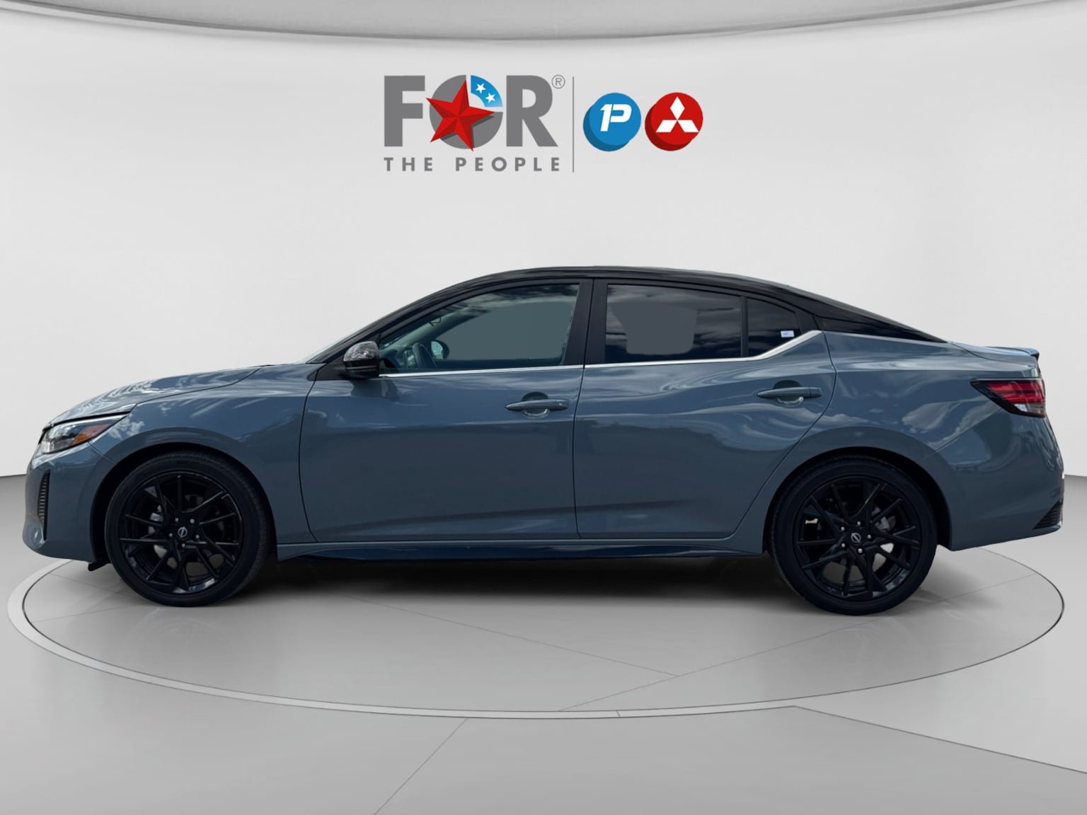 Used 2025 Nissan Sentra SR w/ Midnight Edition FWD image 2