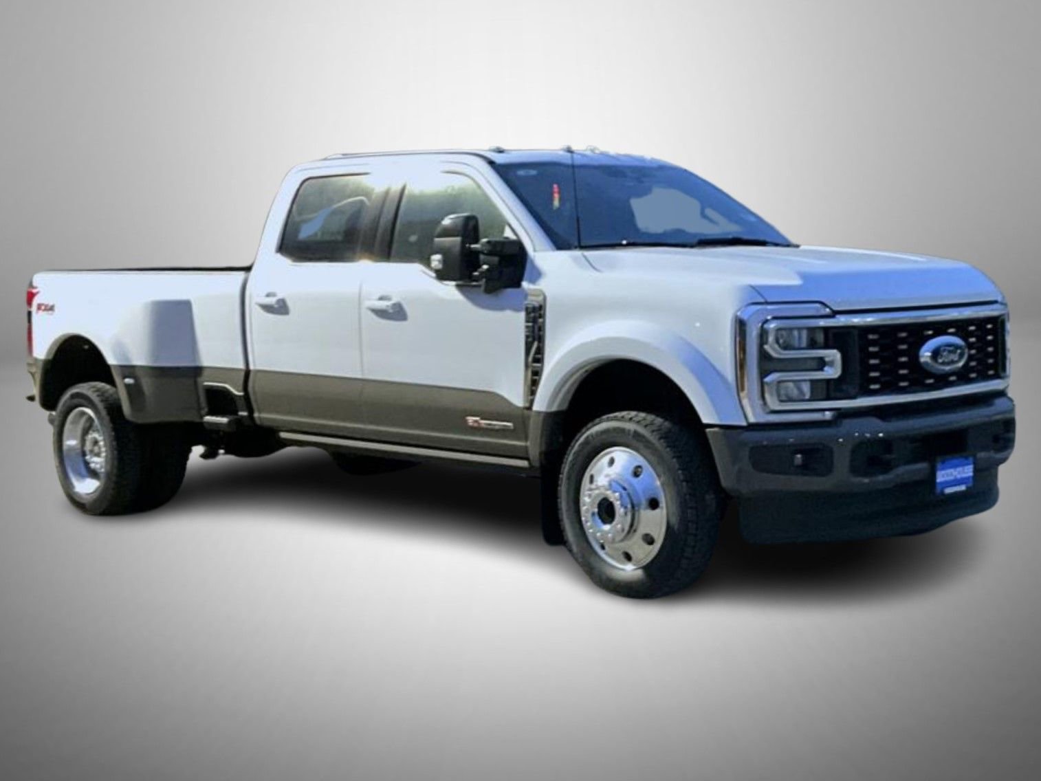New 2026 Ford F450 King Ranch w/ FX4 Off-Road Package image 3
