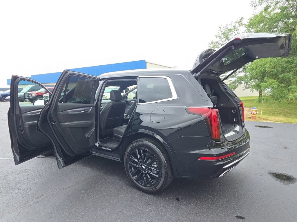 Used 2024 Cadillac XT6 Luxury w/ LPO, Floor Liner Package AWD/4WD image 13