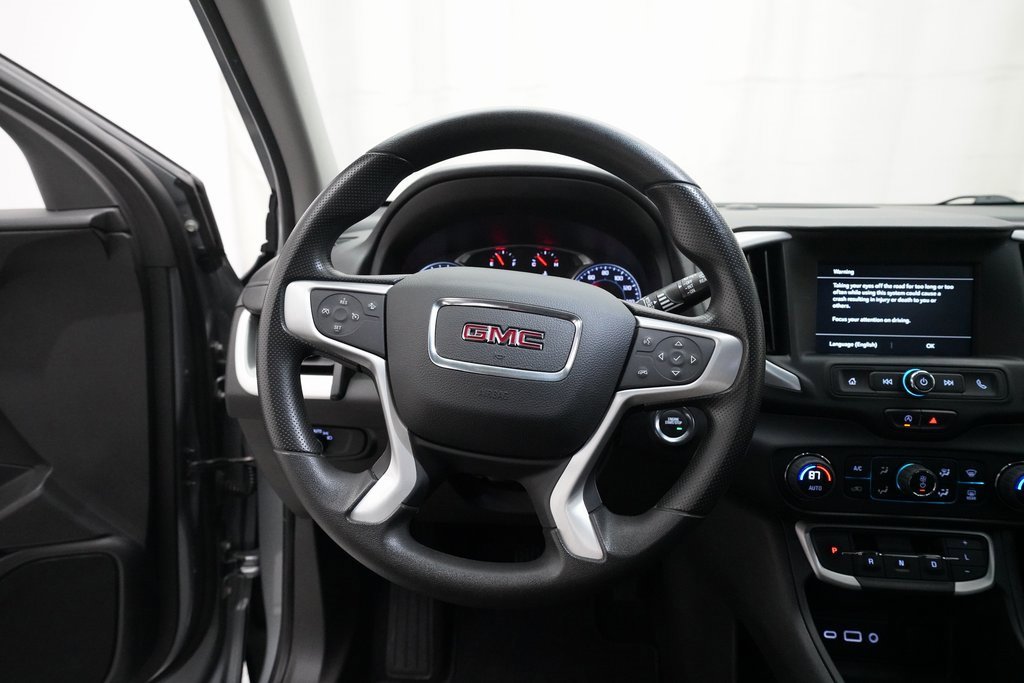 Used 2023 GMC Terrain SLE w/ Driver Convenience Package image 4