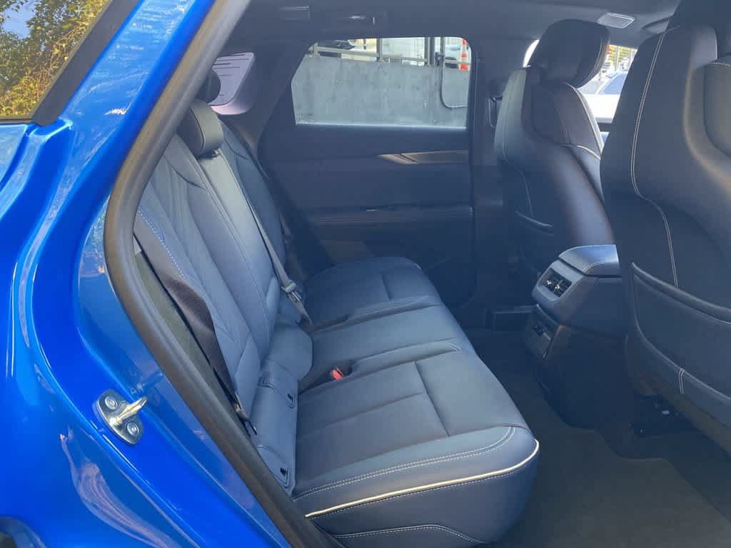 Certified 2026 Cadillac Optiq Luxury 2 AWD/4WD image 18