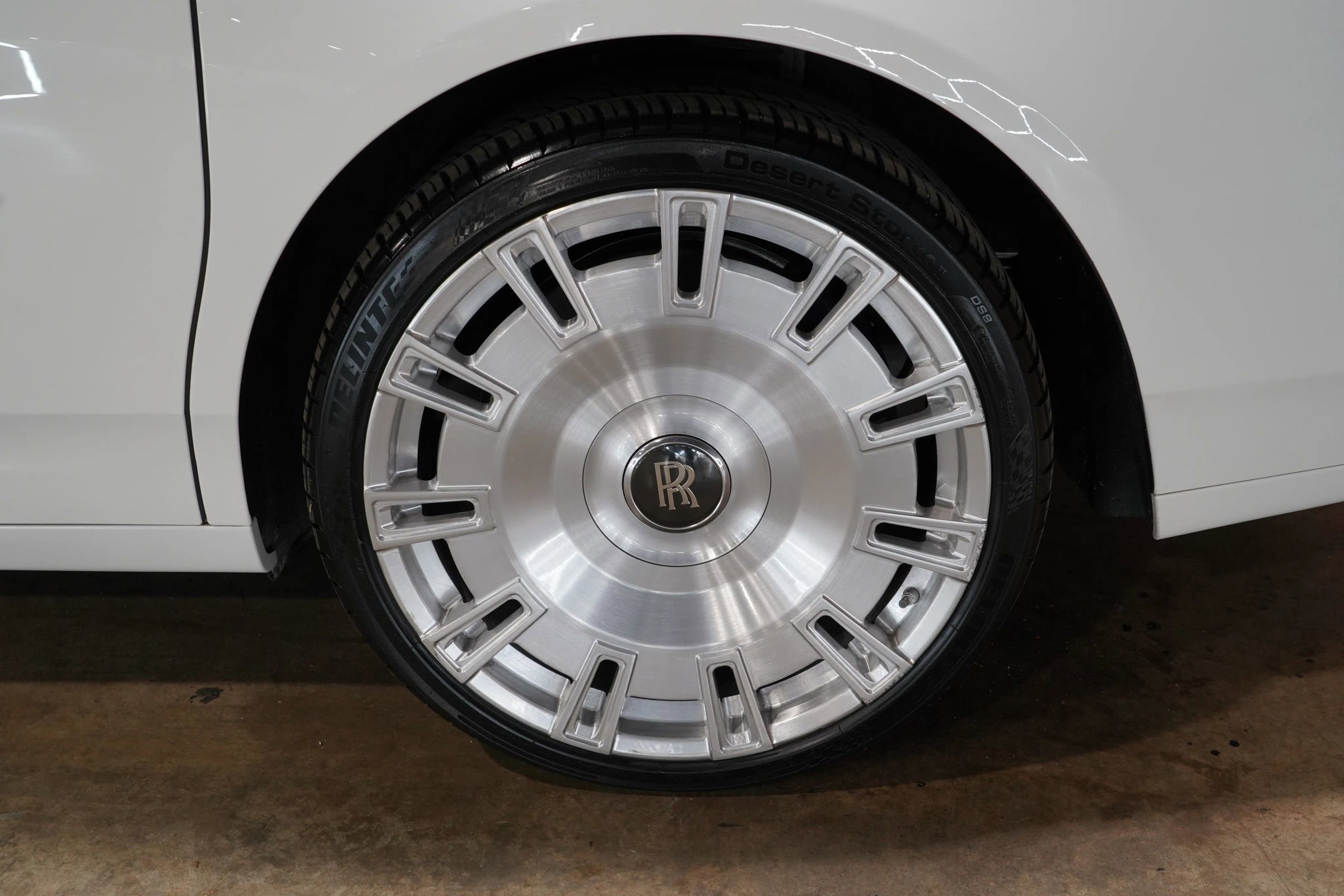 Used 2015 Rolls-Royce Ghost image 63