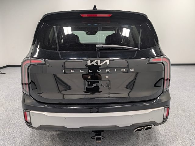 Used 2024 Kia Telluride EX w/ EX Captain's Chair Package FWD image 7