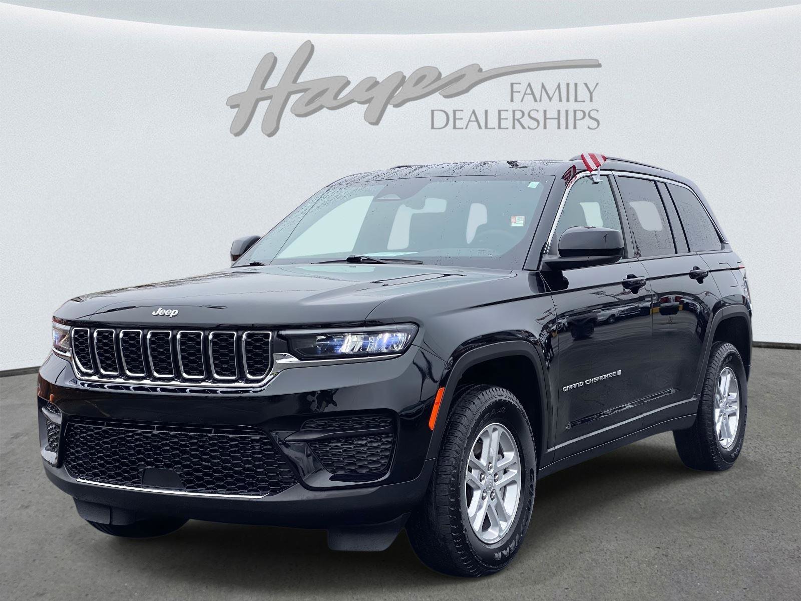 Certified 2024 Jeep Grand Cherokee Laredo image 37